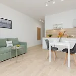Lägenhet Modern Mokotow With Parking & Balcony By Renters